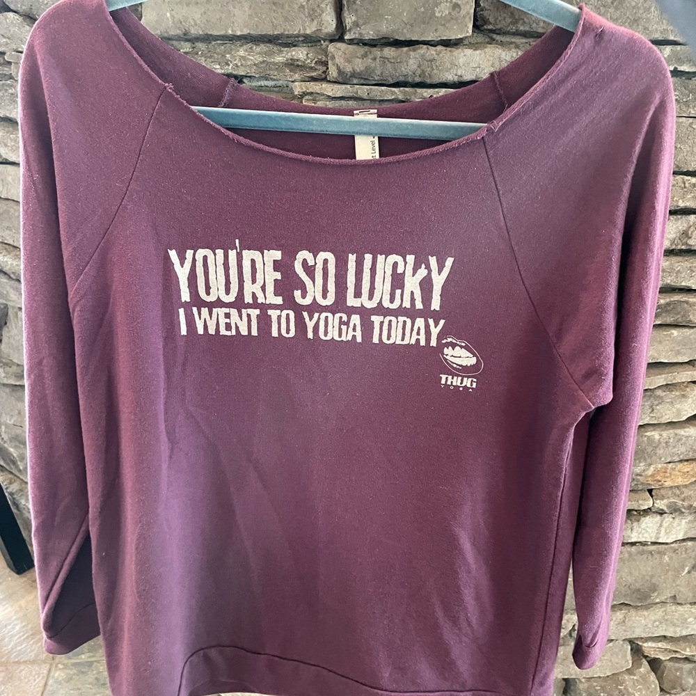 Thug Yoga top pull over in mauve